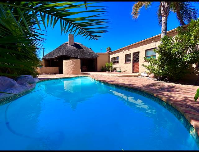 3 BEDROOM HOUSE FOR SALE IN MONTE VISTA